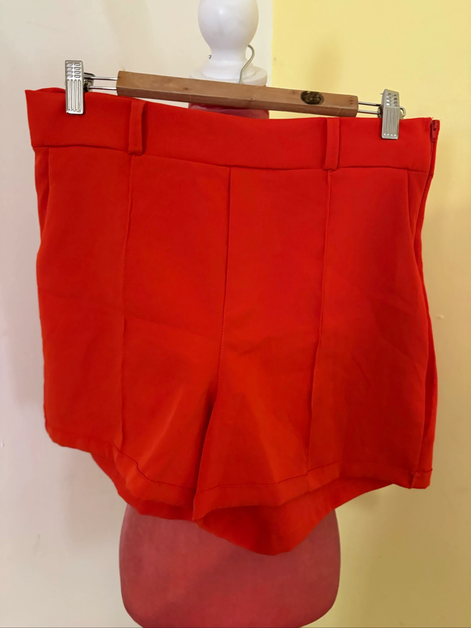 Short Alfaiataria Vermelho Coral - Cintura Alta  – photo 3
